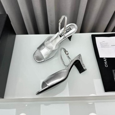 샤넬 24 한정판 여성 하이힐 B2832