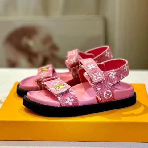 루이비통 24 한정판 여성 샌들 B2836