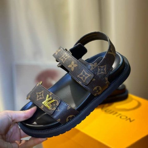 루이비통 24 한정판 여성 샌들 B2839
