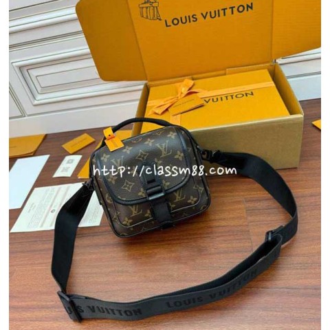 루이비통 24 한정판 M46973 크로스백 가방 C2555