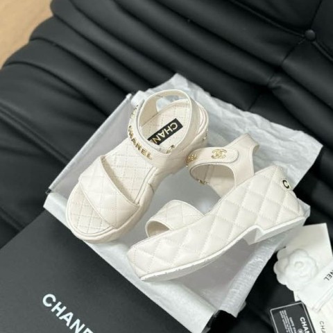 샤넬 24 한정판 7.5cm 여성 샌들 B2884