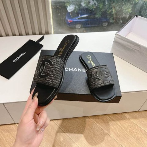 샤넬 24 한정판 여성 슬리퍼 B2920