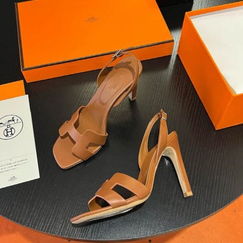 에르메스 24 한정판 10.5cm 여성 하이힐 B2938
