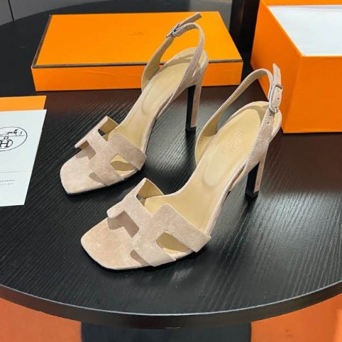 에르메스 24 한정판 10.5cm 여성 하이힐 B2940