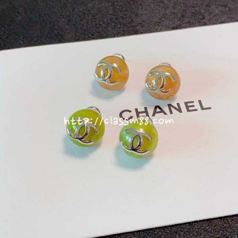 샤넬 24 한정판 귀걸이 D1871