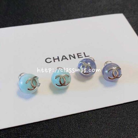 샤넬 24 한정판 귀걸이 D1872