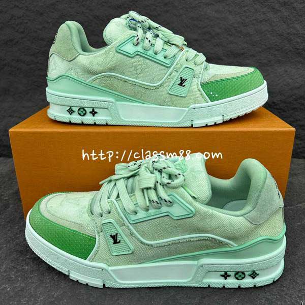 루이비통 24 한정판 Trainer 소가죽 카프스킨 남여공용 운동화 B3078