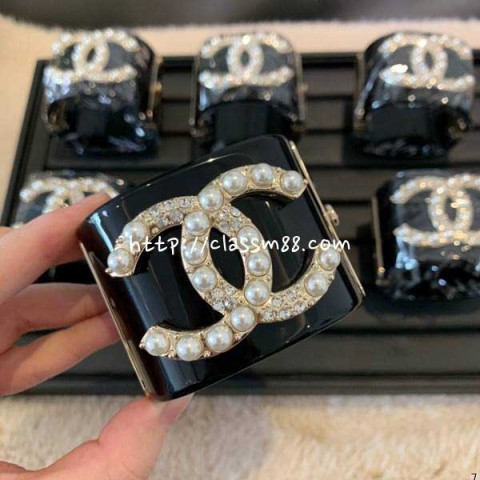 샤넬 24 한정판 팔찌 D1901