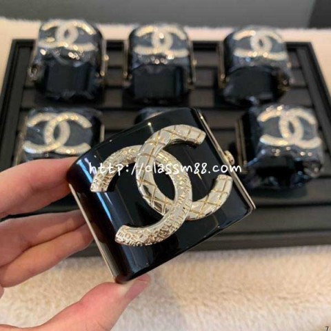 샤넬 24 한정판 팔찌 D1906