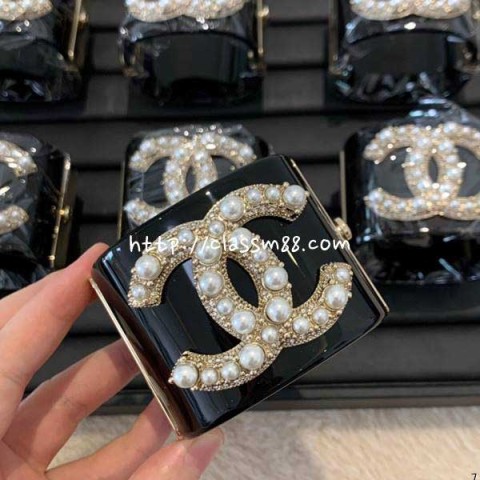 샤넬 24 한정판 팔찌 D1909