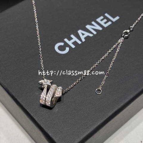 샤넬 24 한정판 comete 목걸이 D1992