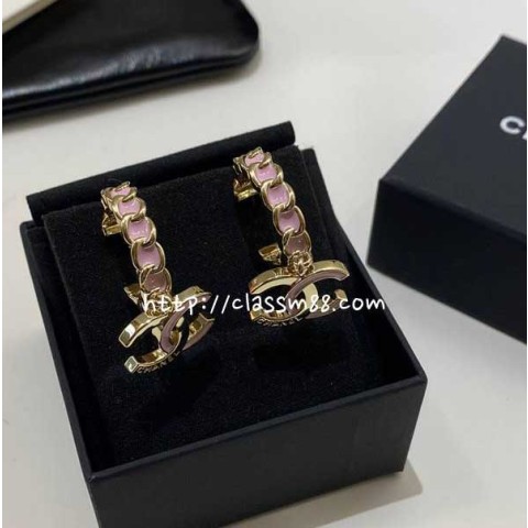 샤넬 24 한정판 귀걸이 D2411