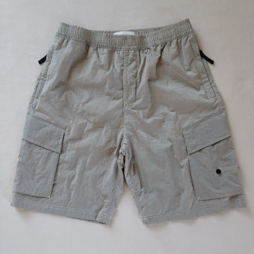 스톤아일랜드 24 한정판 NYLON METAL BERMUDA SHORTS 반바지 A9043