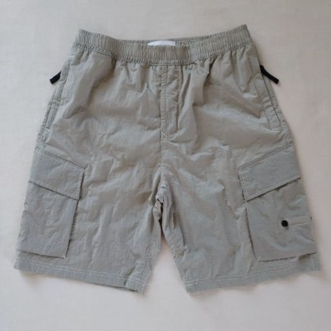스톤아일랜드 24 한정판 NYLON METAL BERMUDA SHORTS 반바지 A9043