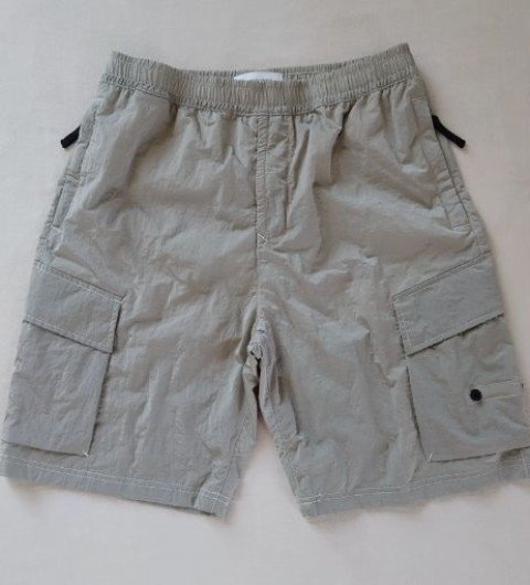 스톤아일랜드 24 한정판 NYLON METAL BERMUDA SHORTS 반바지 A9043