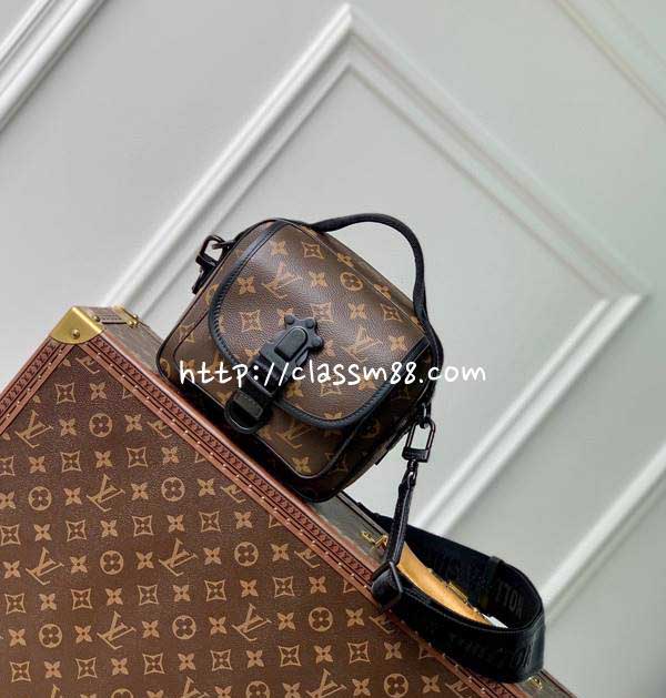 루이비통 24 한정판 M46973 Monogram Macassar 크로스백 가방 C3265