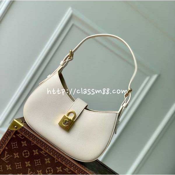 루이비통 24 한정판 M24990 Low Key Shoulder Bag 소가죽 카프스킨 크로스백 가방 C3290