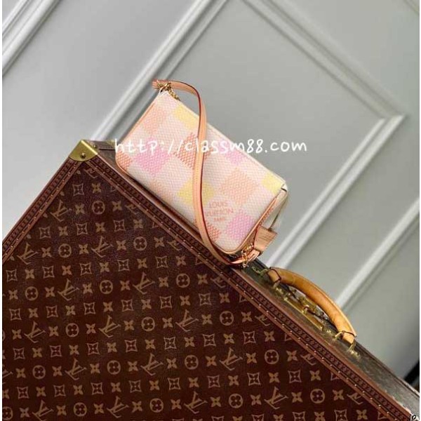 루이비통 24 한정판 N40642 Pochette Accessoires 크로스백 가방 C3307