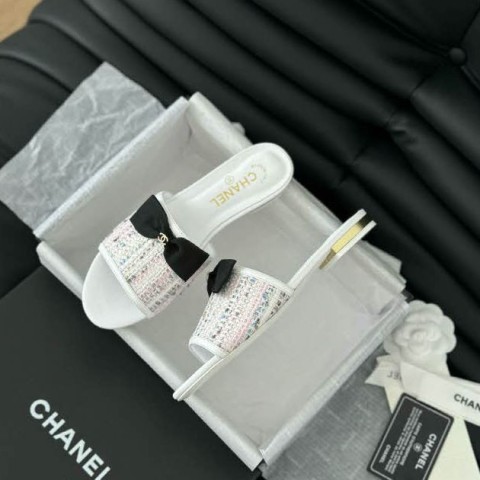 샤넬 24 한정판 여성 슬리퍼 B3450
