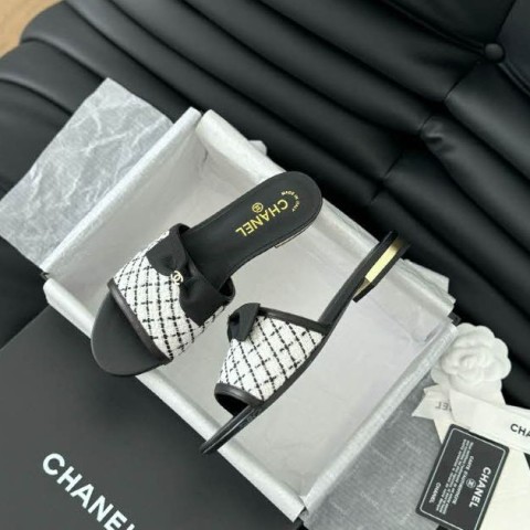 샤넬 24 한정판 여성 슬리퍼 B3451