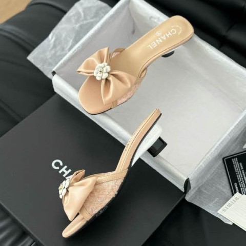 샤넬 24 한정판 여성 슬리퍼 B3452