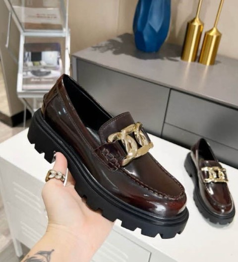 TODS 24 한정판 여성 신발 B3588