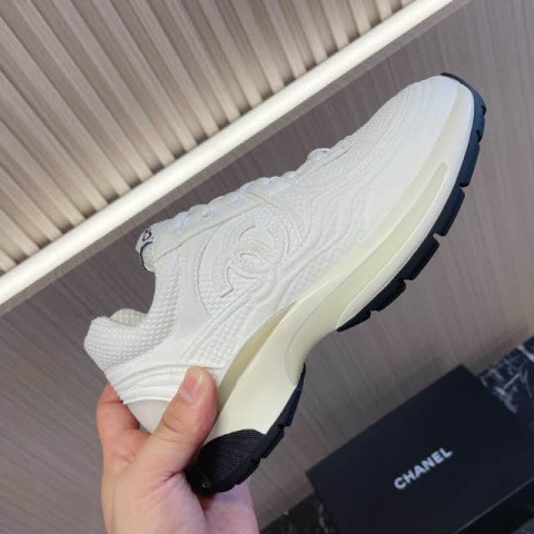 샤넬 24 한정판 여성 운동화 B3626