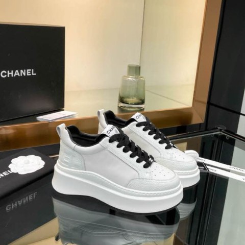 샤넬 24 한정판 여성 운동화 B3769