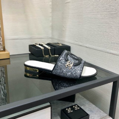 샤넬 24 한정판 여성 슬리퍼 B3808