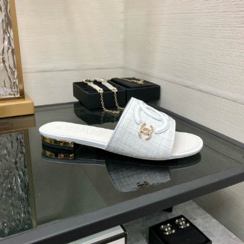 샤넬 24 한정판 여성 슬리퍼 B3815