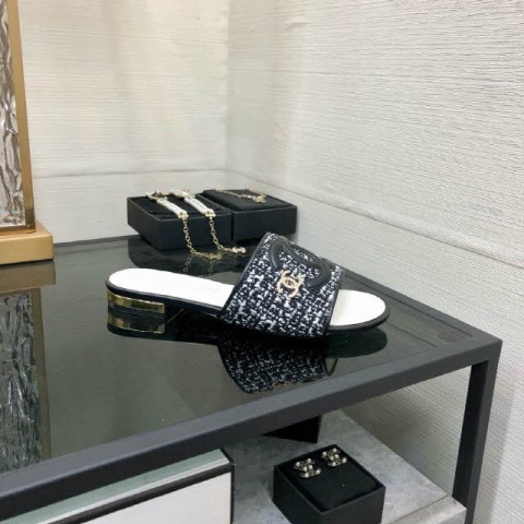 샤넬 24 한정판 여성 슬리퍼 B3821