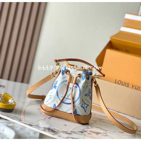 루이비통 25 한정판 By the Pool M83620 크로스백 가방 C3860