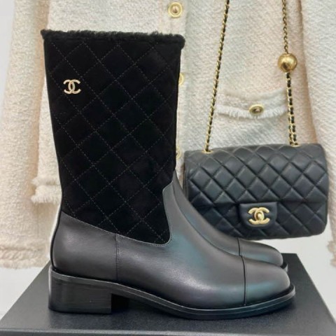 샤넬 25 한정판 여성 부츠 B4113