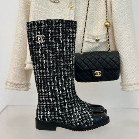 샤넬 25 한정판 여성 부츠 B4115
