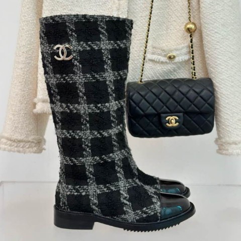샤넬 25 한정판 여성 부츠 B4117
