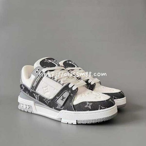 루이비통 25 한정판 남여공용 운동화 B4187