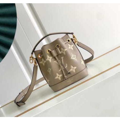 루이비통 25 한정판 13*16cm 크로스백 가방 C4102