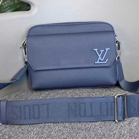 루이비통 25 한정판 23cm 크로스백 가방 C4117