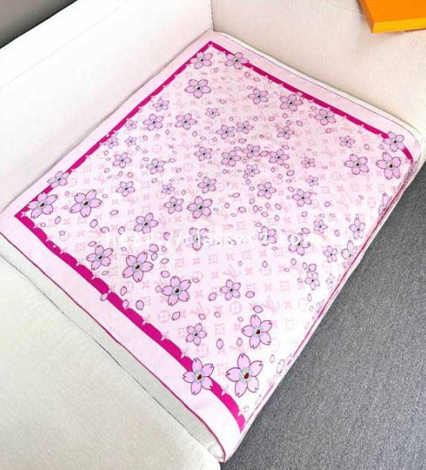 루이비통 25 한정판 TM MONOGRAM CHERRY BLOSSOM 트윌리 스카프 D2627