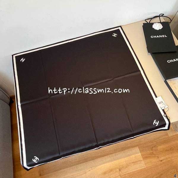 샤넬 25 한정판 트윌리 스카프 D2647