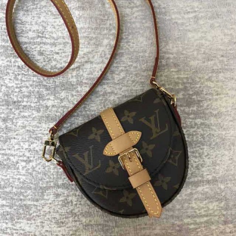 루이비통 25 한정판 12*13cm 크로스백 가방 C4227