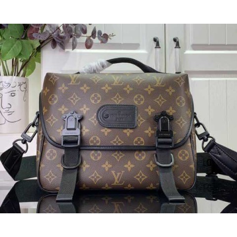 루이비통 25 한정판 31cm 크로스백 가방 C4299