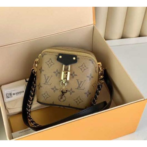 루이비통 25 한정판 14cm 크로스백 가방 C4311