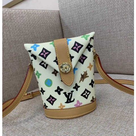 루이비통 25 한정판 12*18cm 크로스백 가방 C4358