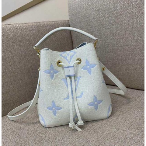 루이비통 25 한정판 20*20cm 크로스백 가방 C4366