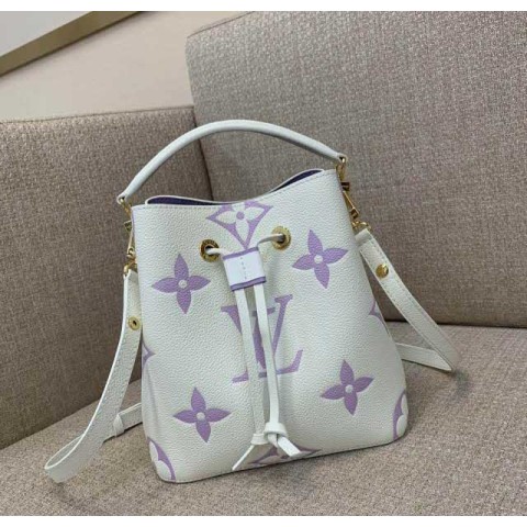 루이비통 25 한정판 20*20cm 크로스백 가방 C4367