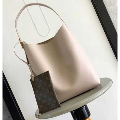 루이비통 25 한정판 31*35cm 크로스백 가방 C4429