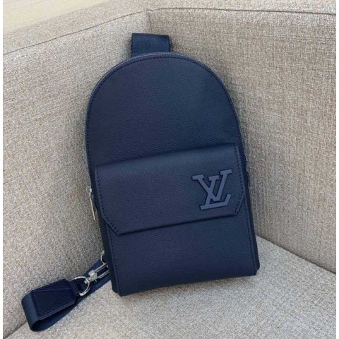 루이비통 25 한정판 30*20cm 크로스백 가방 C4467