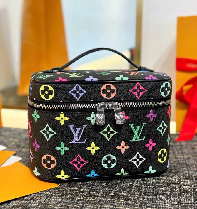 루이비통 25 한정판 20*13cm 클러치백 가방 C4515