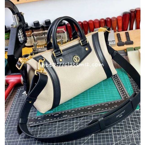 루이비통 25 한정판 M14721 L*Biker 크로스백 가방 C4531